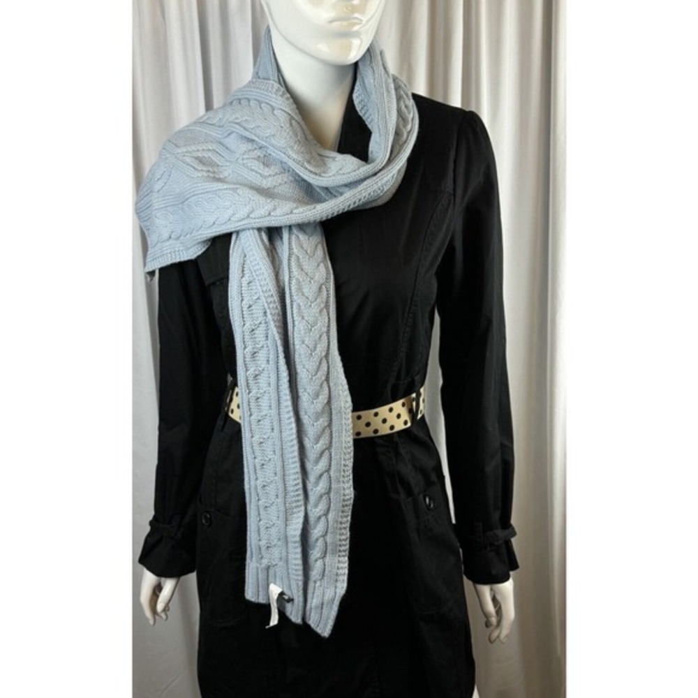 Isotoner Cable Knit Scarf Light Blue Acrylic Soft Winter Fashion Accessory 67-09